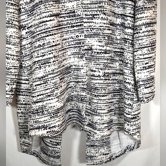 LuLaRoe Gwen Blazer Open Front Size Large - Picture 2 of 8